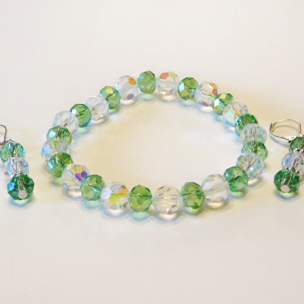 Handmade Green & Clear Stretch Bracelet &  Earrings - 7.25"
